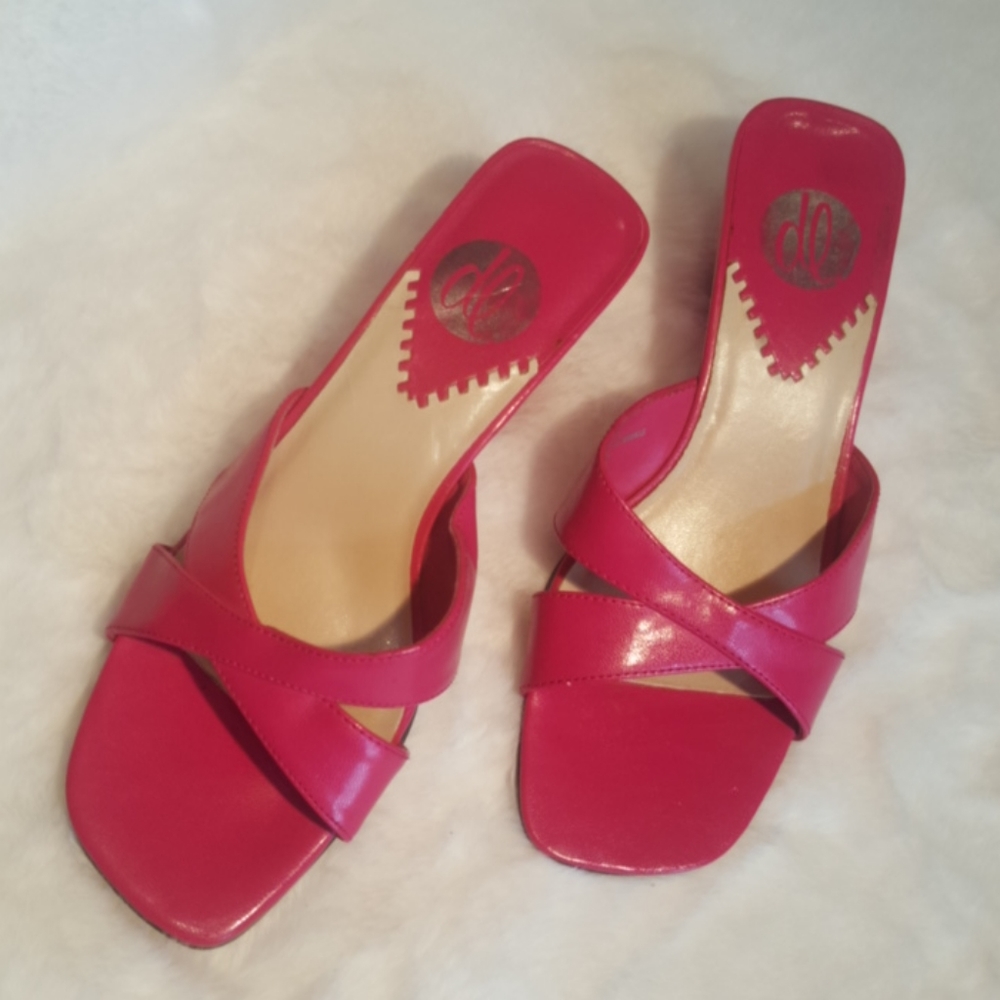 DL ♡ Gorgeous Bright Pink "Berkley" Open Toe Slip On Cris Cross 2.5" Heels 5.5M